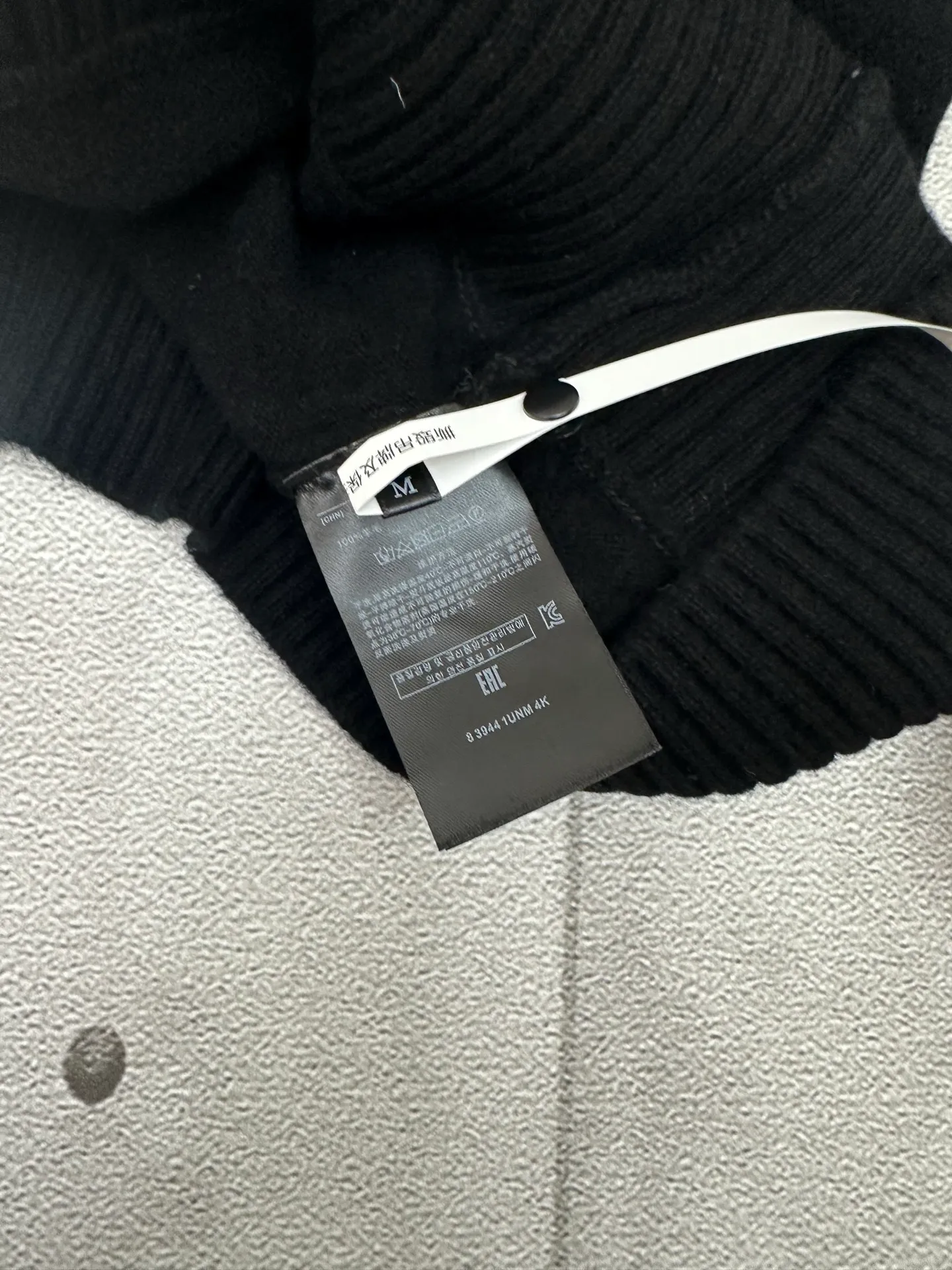 ZEGNA Yellow Classic ， 。 ， ， 。 ， 。 Authentic， 。 ， Versatile。 Size：S M L XL